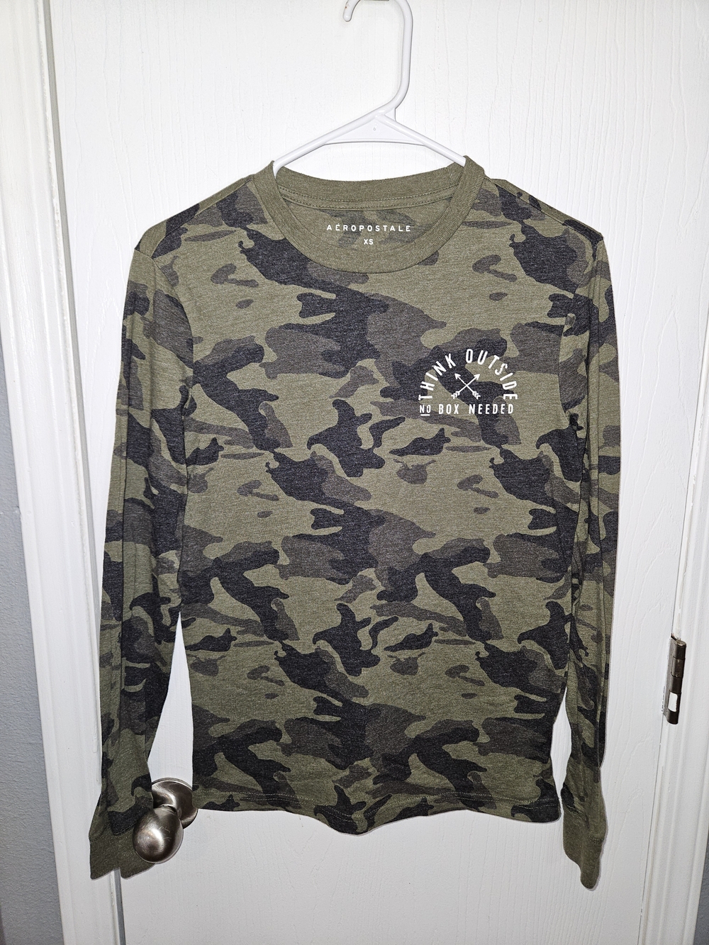 Aeropostale Men's Long Sleeve Camo Tee - Olive & Black